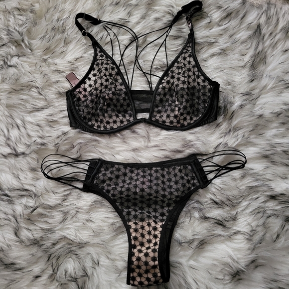 Other - Victoria's Secret black mesh set 32C/Small